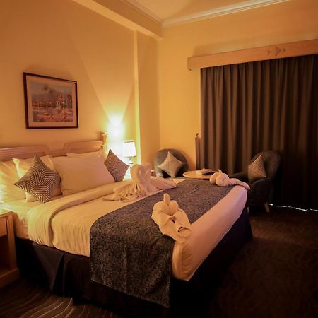 Green House Hotel Suites & Apartment Dubai Exteriör bild